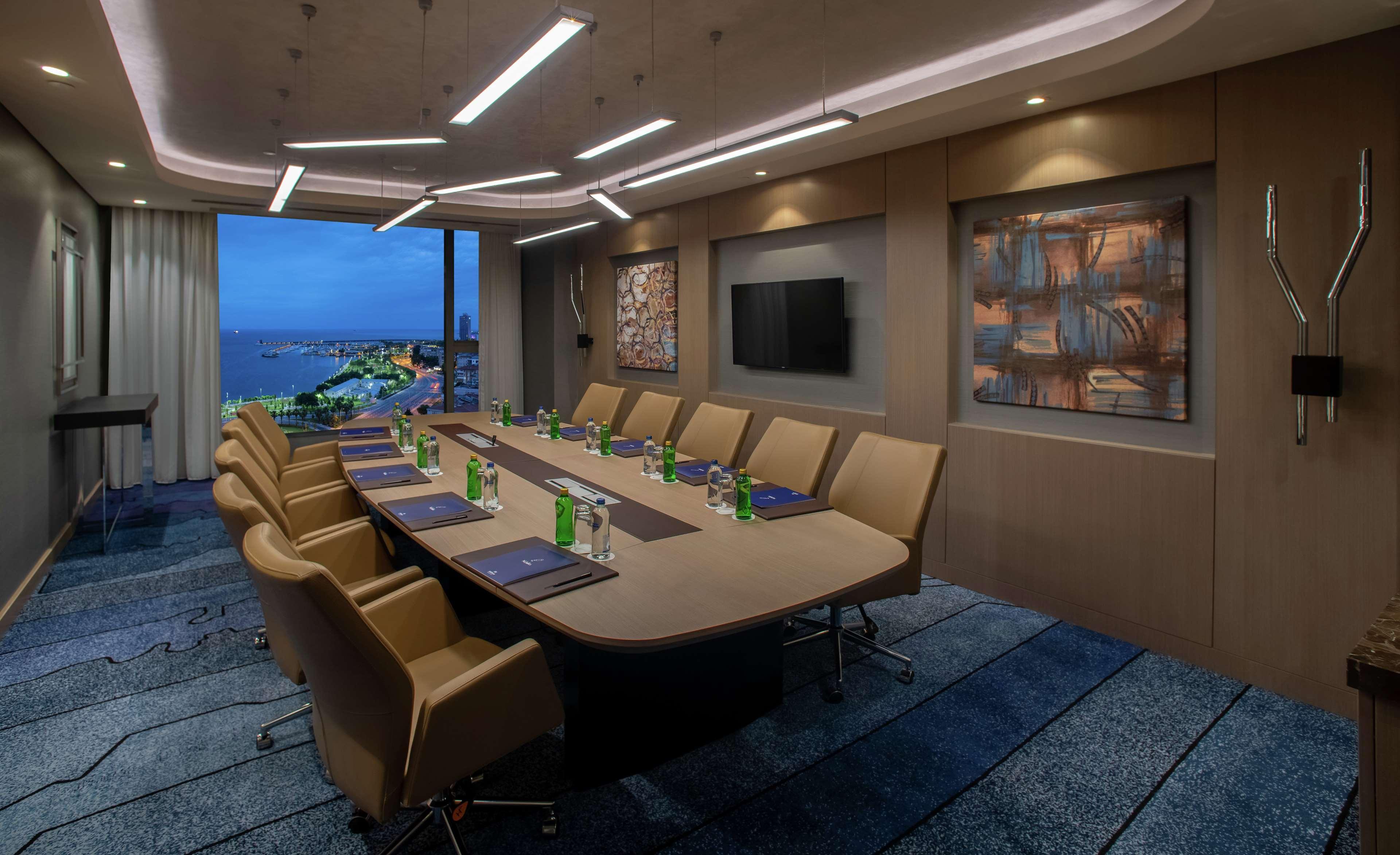 Hotel Hilton Istanbul Bakirkoy Exterior foto Boardroom