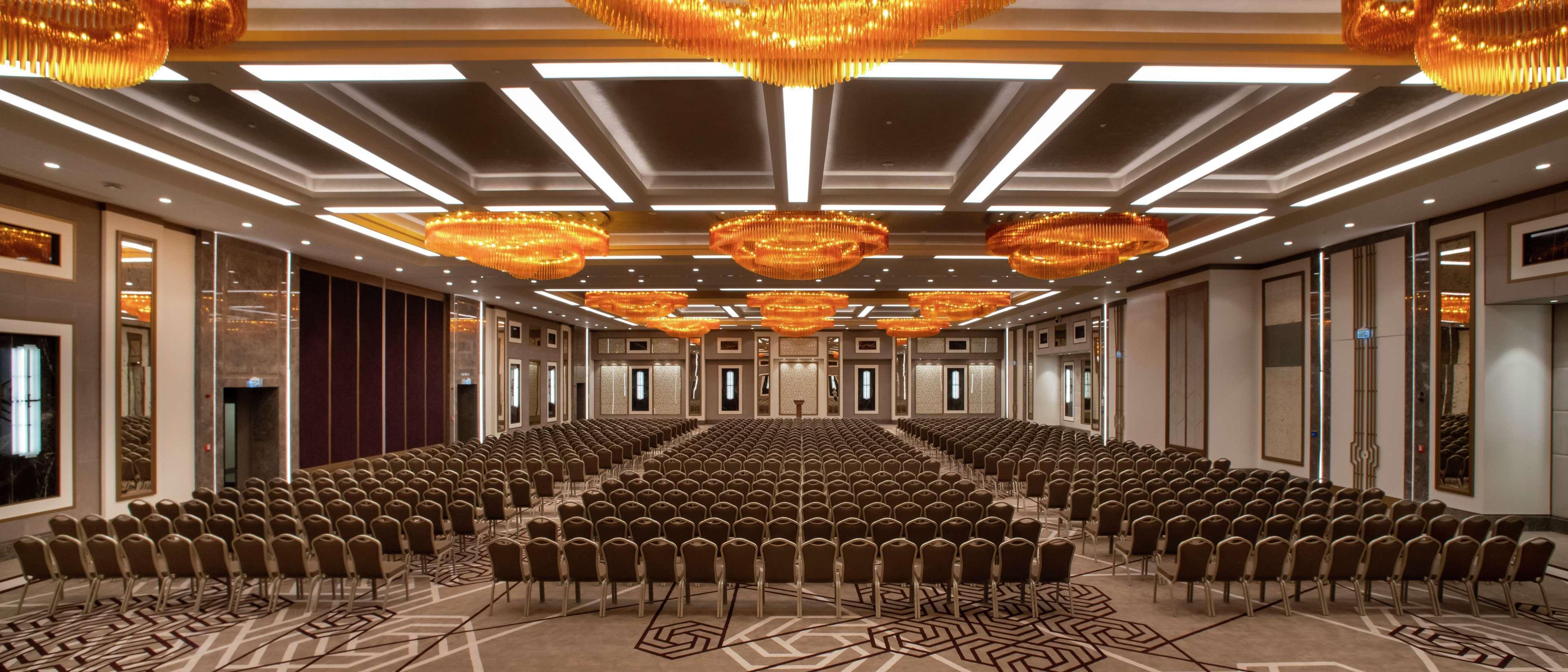 Hotel Hilton Istanbul Bakirkoy Negocio foto The Grand Ballroom