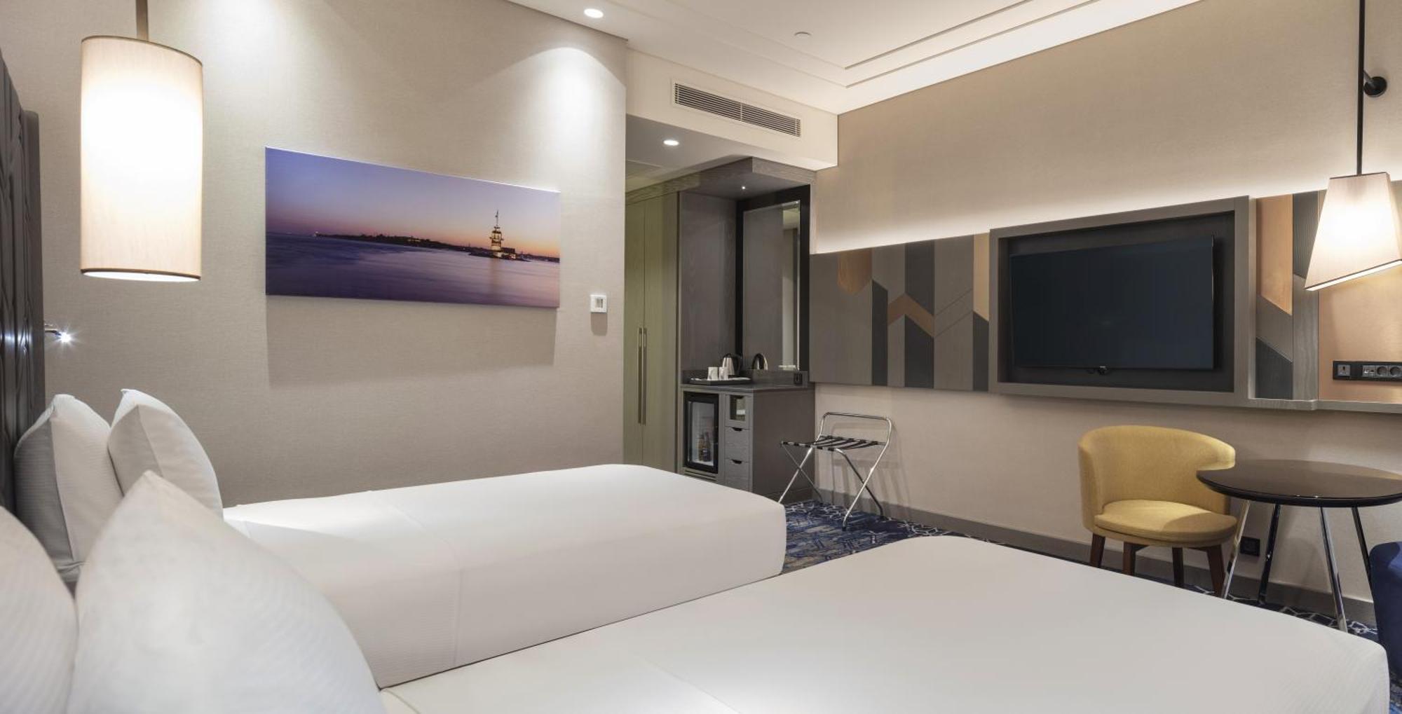 Hotel Hilton Istanbul Bakirkoy Exterior foto A room at the hotel