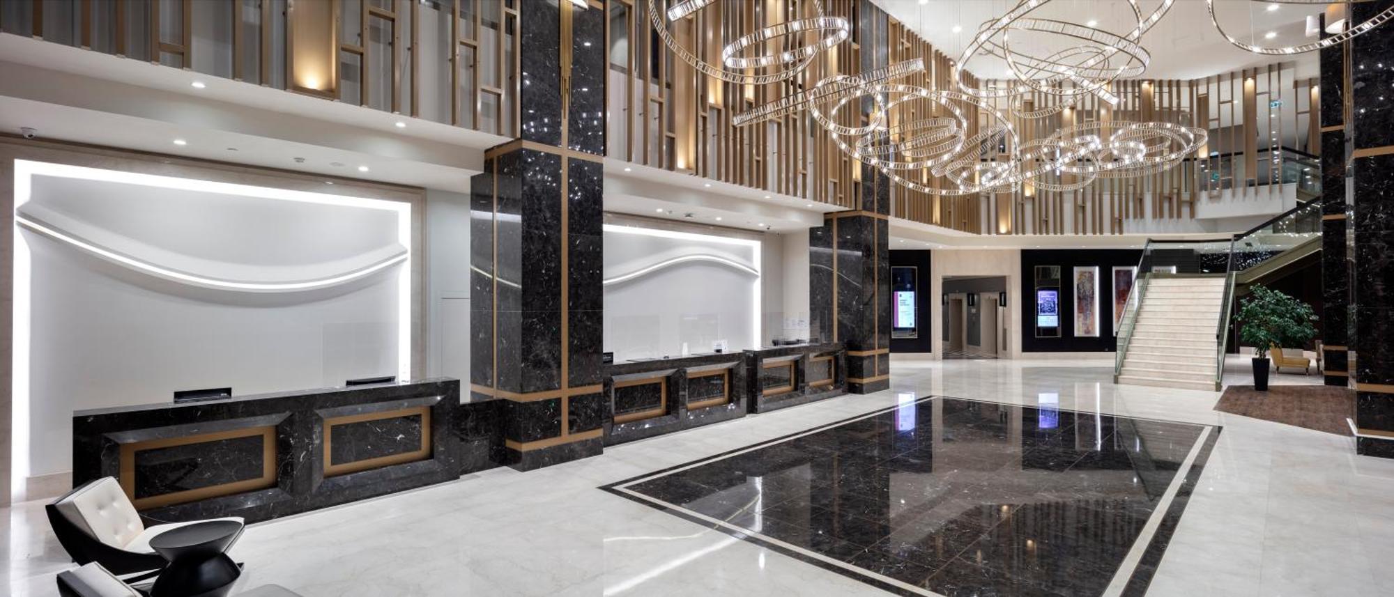Hotel Hilton Istanbul Bakirkoy Exterior foto Lobby