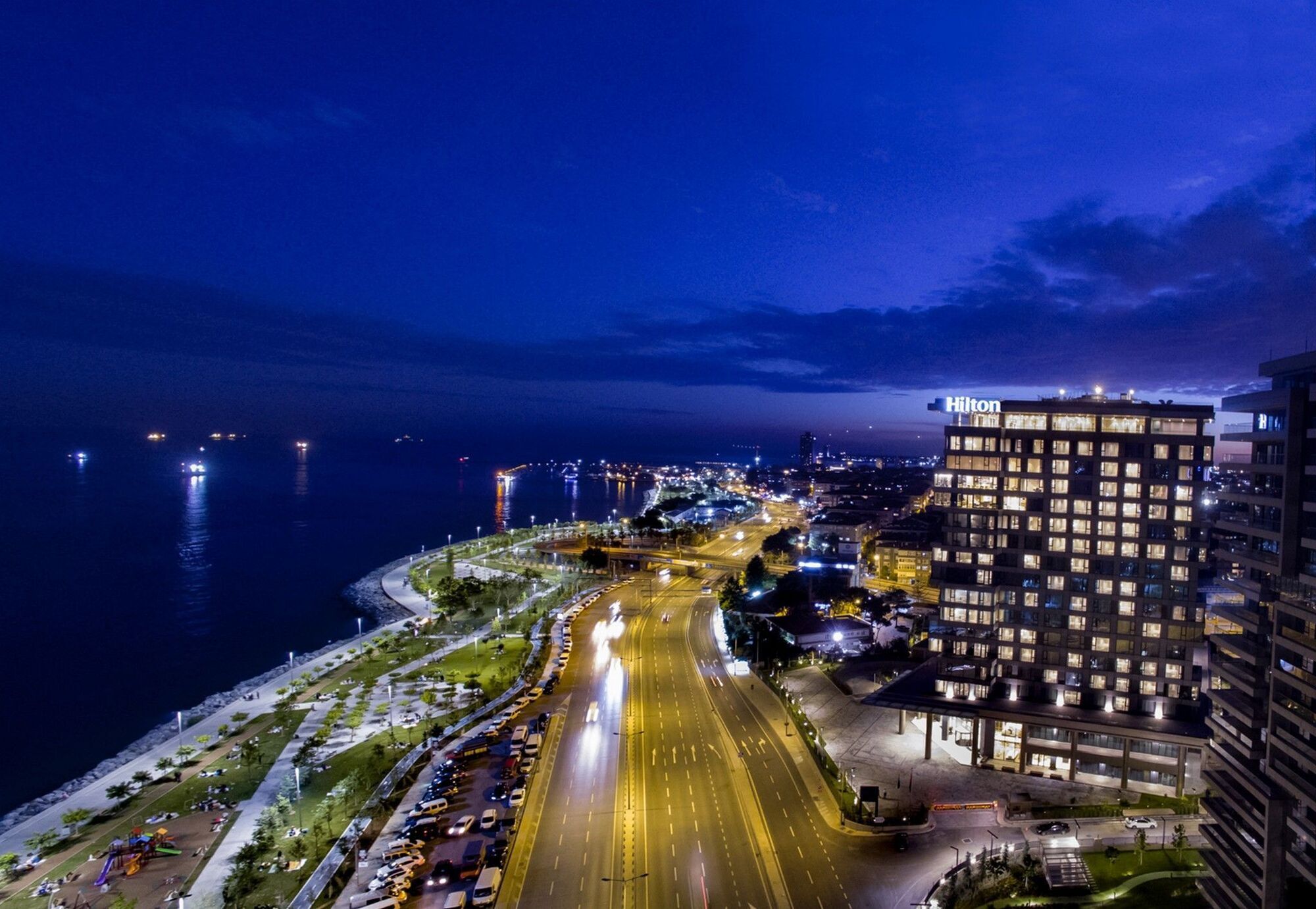 Hotel Hilton Istanbul Bakirkoy Exterior foto Nikis Avenue